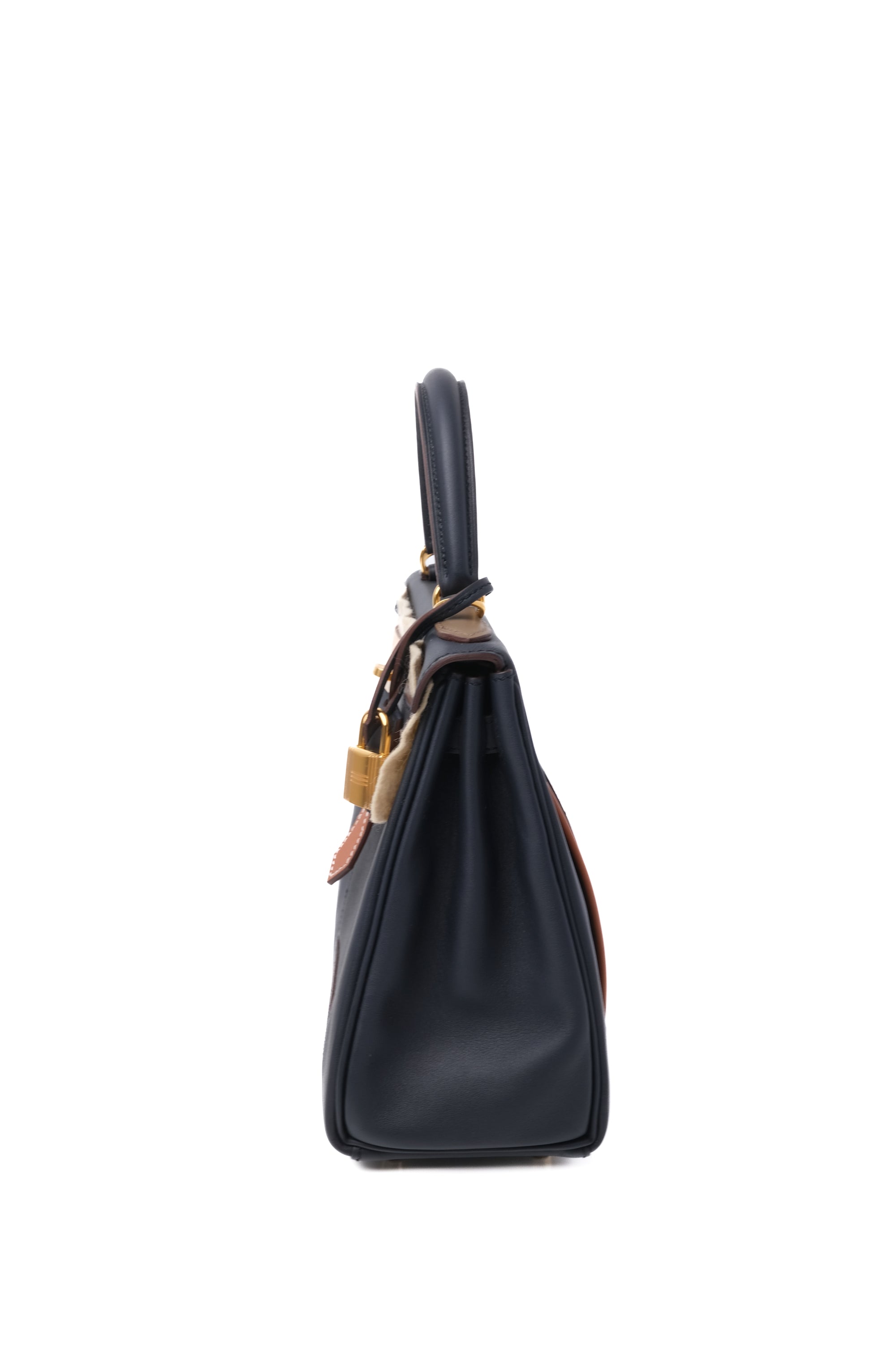 Kelly 25 Colormatic Gold Hardware Swift