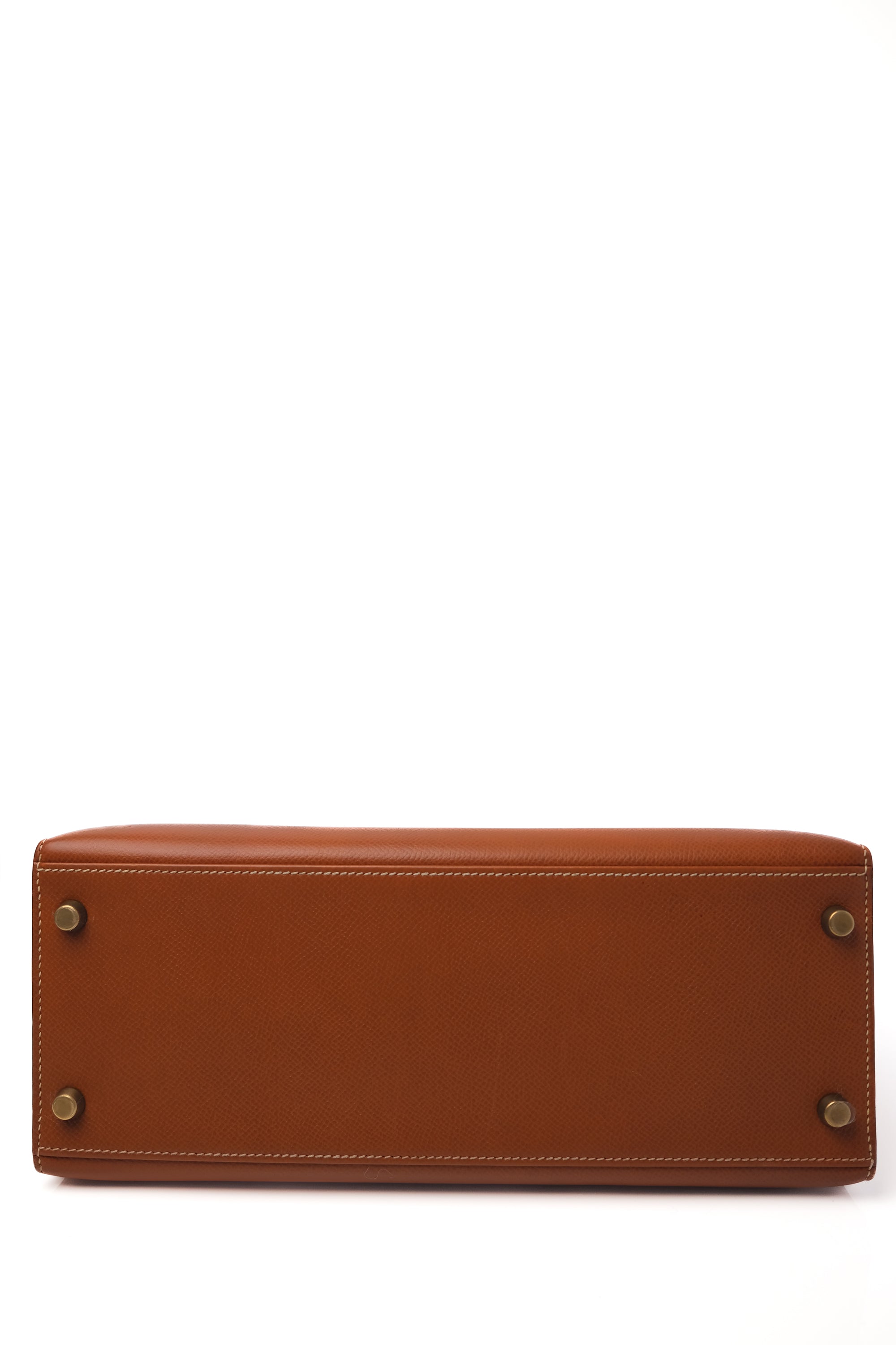 Kelly 28 Gold on Gold Epsom 〇U