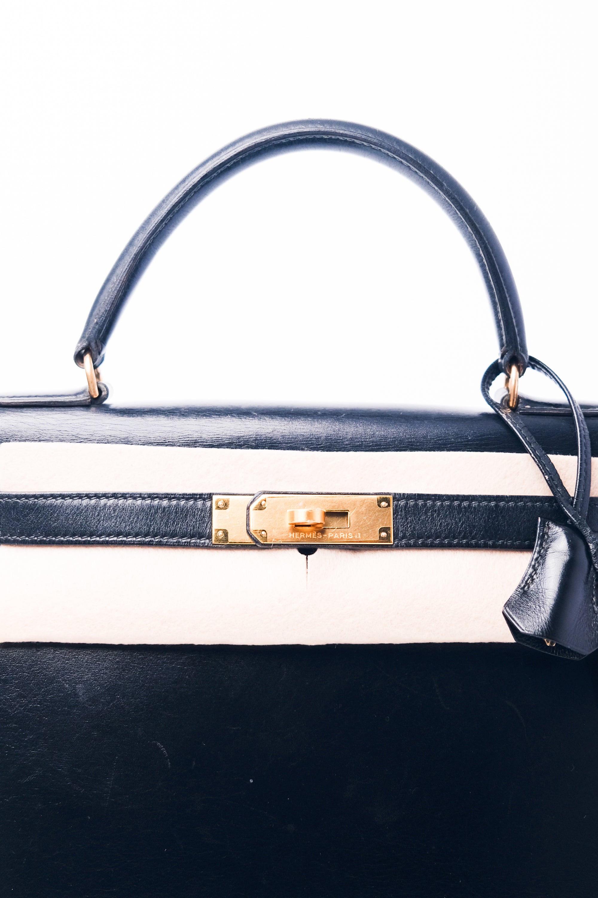 Kelly 28 Noir Gold Hardware Box